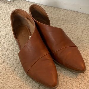 Universal Thread Cut Out Loafers